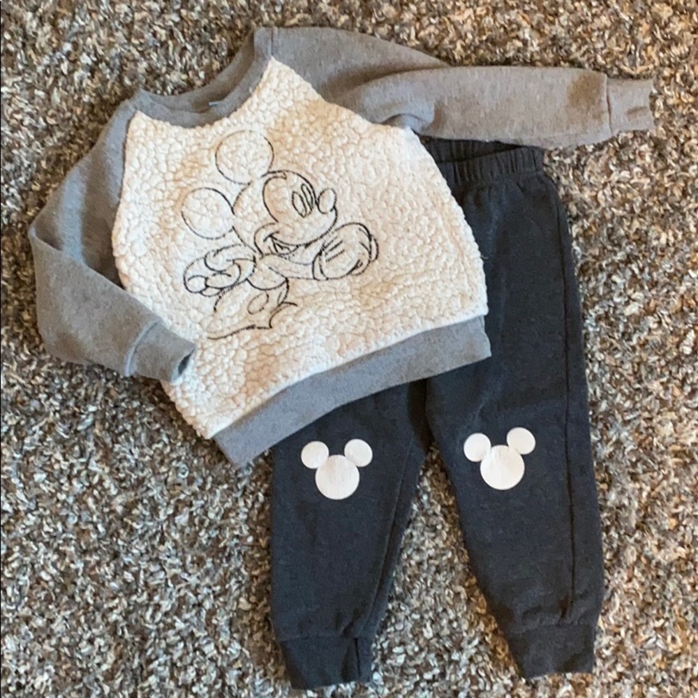 COPY - Toddler Disney Sweater/Sweatpants Set